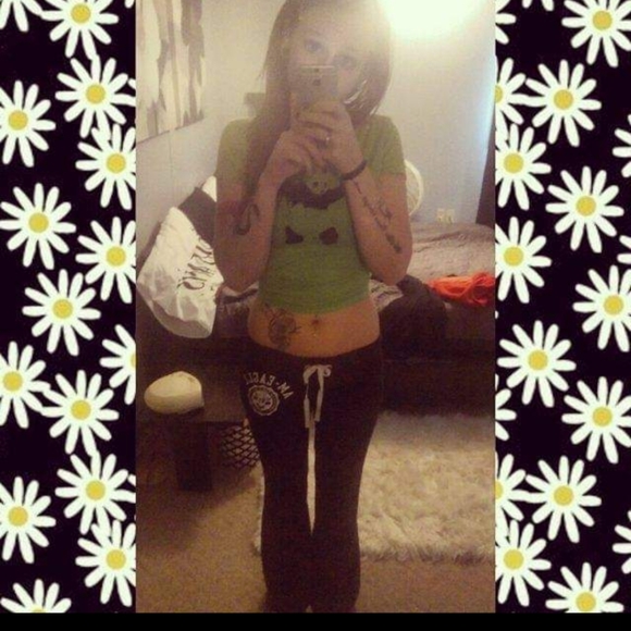 Meet your Posher, Cyn💚!! - Picture 6 of 16